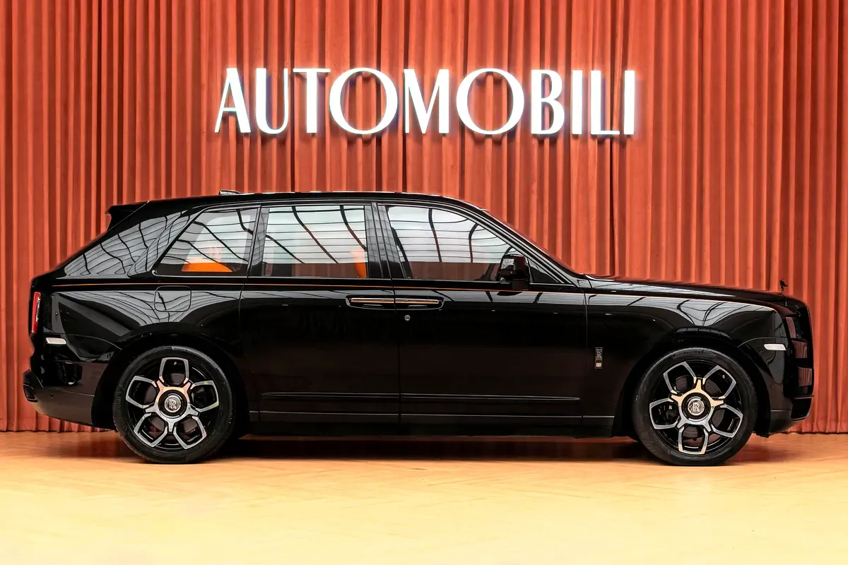 Rolls-Royce Cullinan 6.8 AT AWD (600 hp) - 2