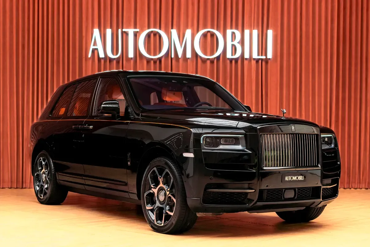 Rolls-Royce Cullinan 6.8 AT AWD (600 hp)