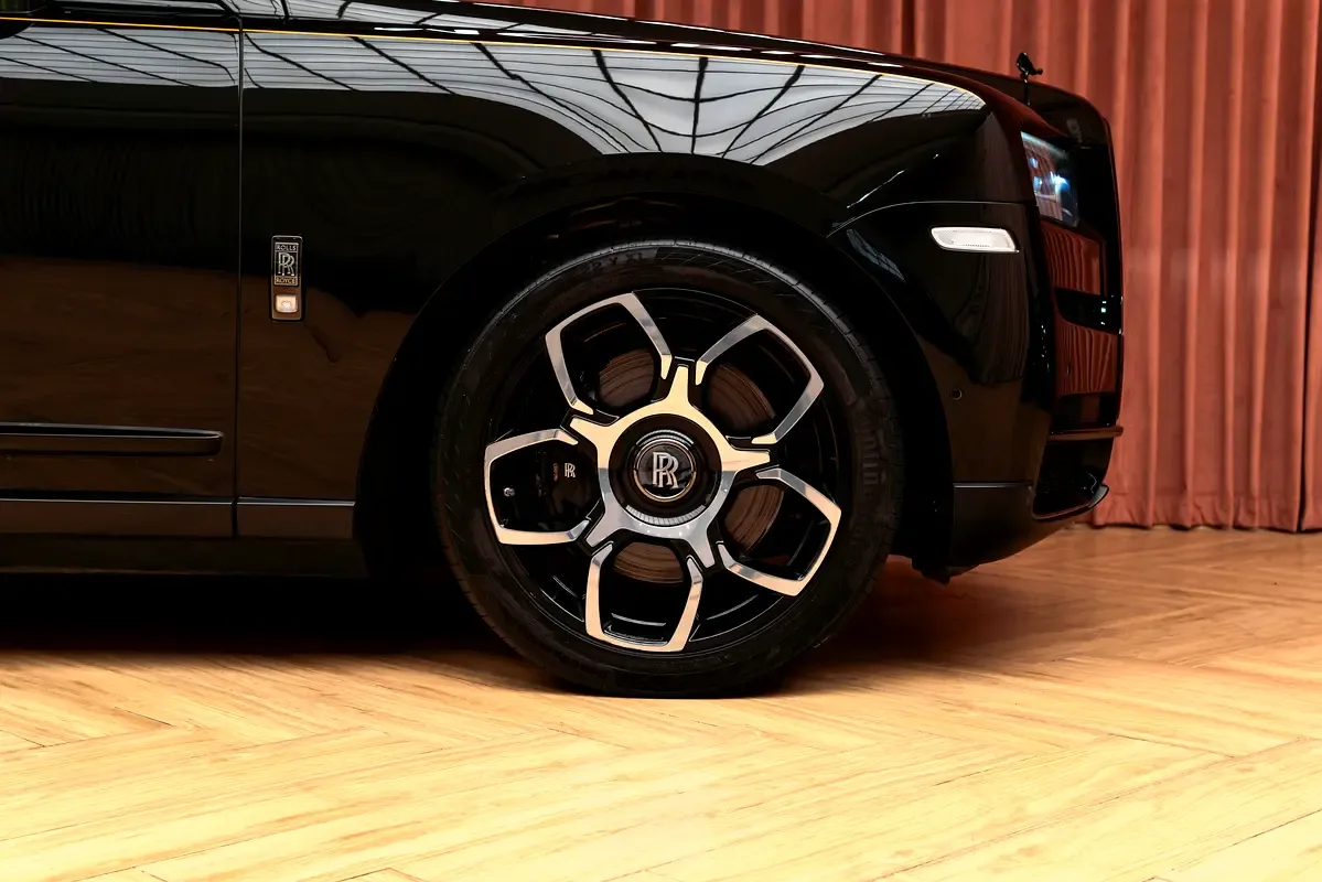 Rolls-Royce Cullinan 6.8 AT AWD (600 hp) - 6