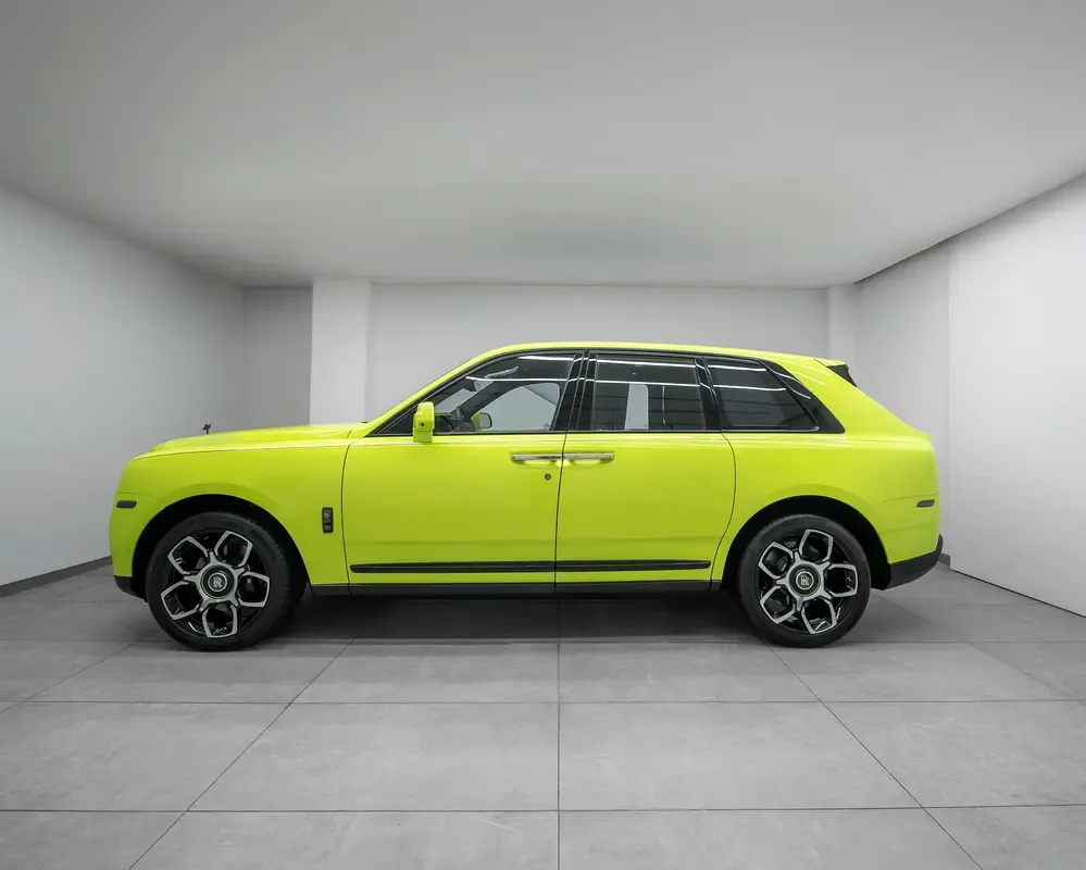 Rolls-Royce Cullinan 6.8 AT AWD (600 hp) - 3