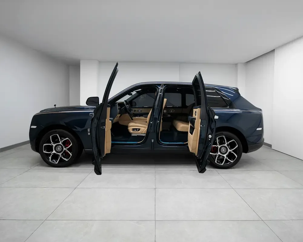 Rolls-Royce Cullinan 6.8 AT AWD (600 hp) - 4