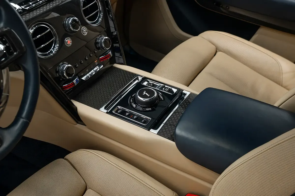 Rolls-Royce Cullinan 6.8 AT AWD (600 hp) - 10