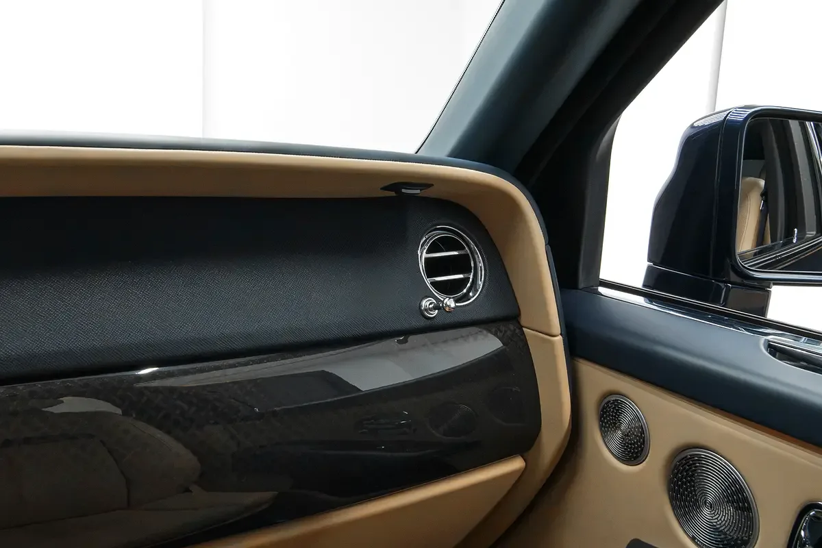 Rolls-Royce Cullinan 6.8 AT AWD (600 hp) - 12
