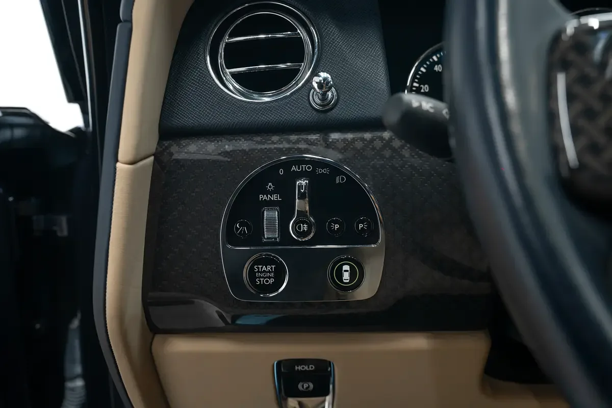 Rolls-Royce Cullinan 6.8 AT AWD (600 hp) - 11