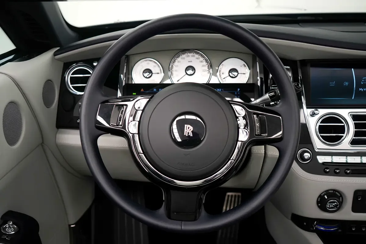Rolls-Royce Dawn 6.6 AT (571 hp) - 9