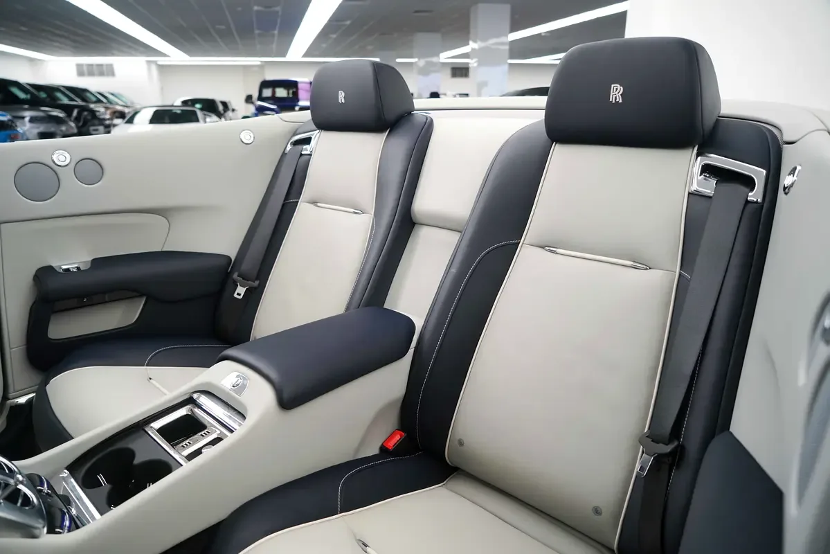Rolls-Royce Dawn 6.6 AT (571 hp) - 14