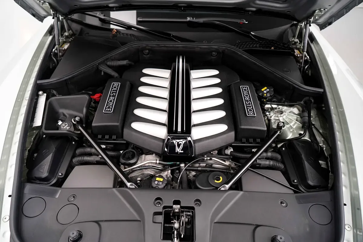 Rolls-Royce Dawn 6.6 AT (571 hp) - 18