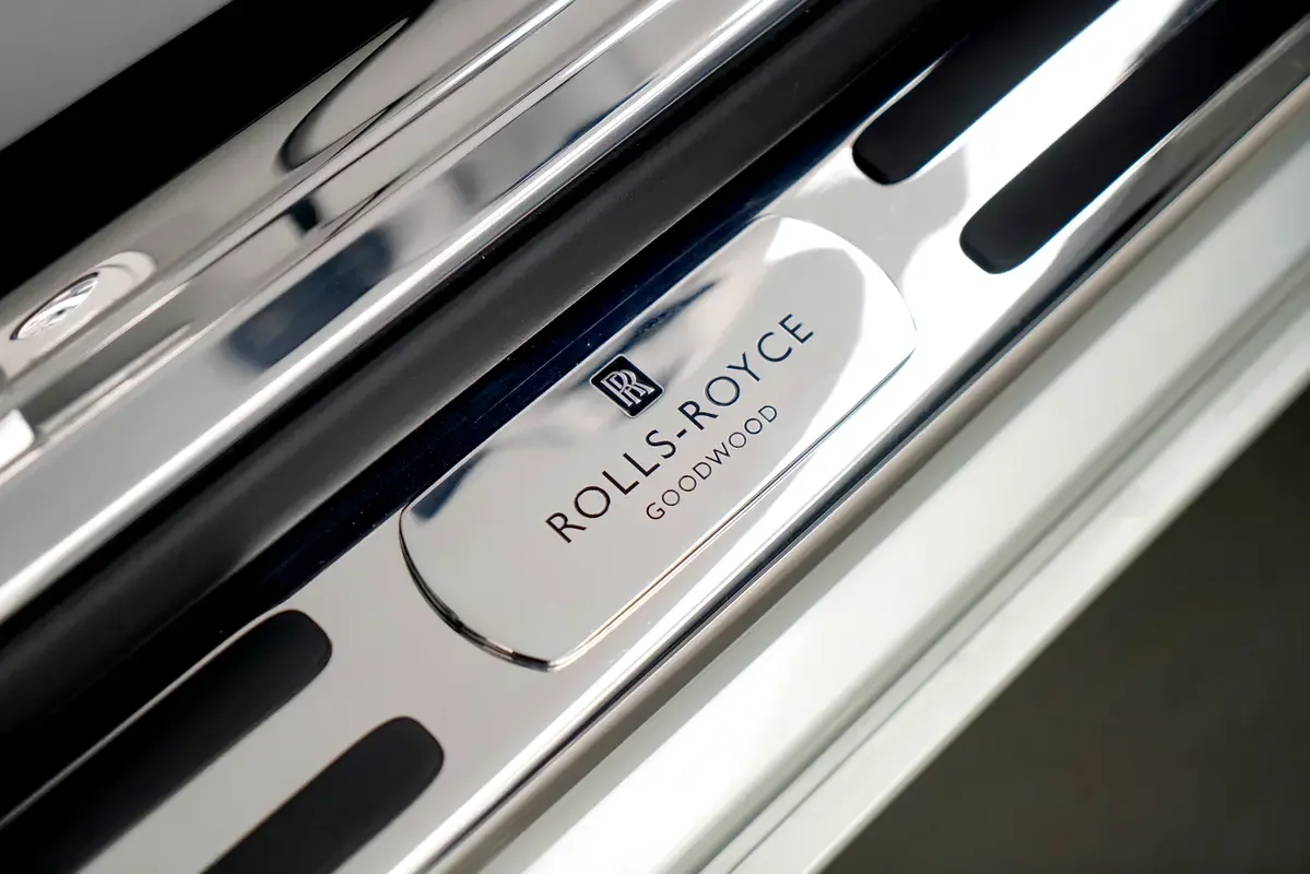 Rolls-Royce Dawn 6.6 AT (571 hp) - 16