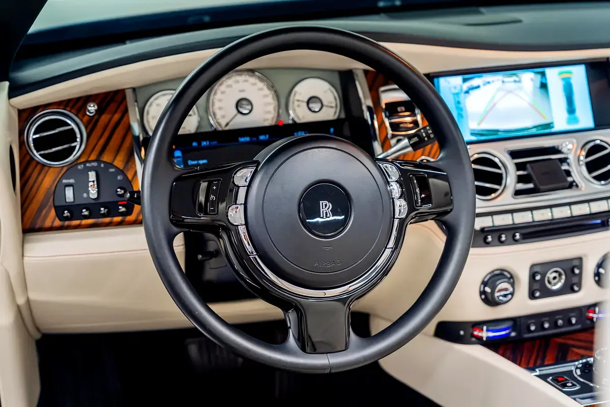 Rolls-Royce Dawn 6.6 AT RWD (570 حصان) - 9