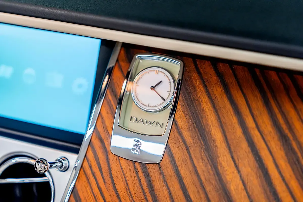 Rolls-Royce Dawn 6.6 AT RWD (570 حصان) - 12