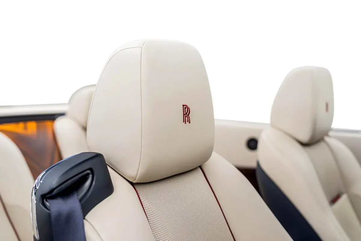 Rolls-Royce Dawn 6.6 AT RWD (570 حصان) - 15