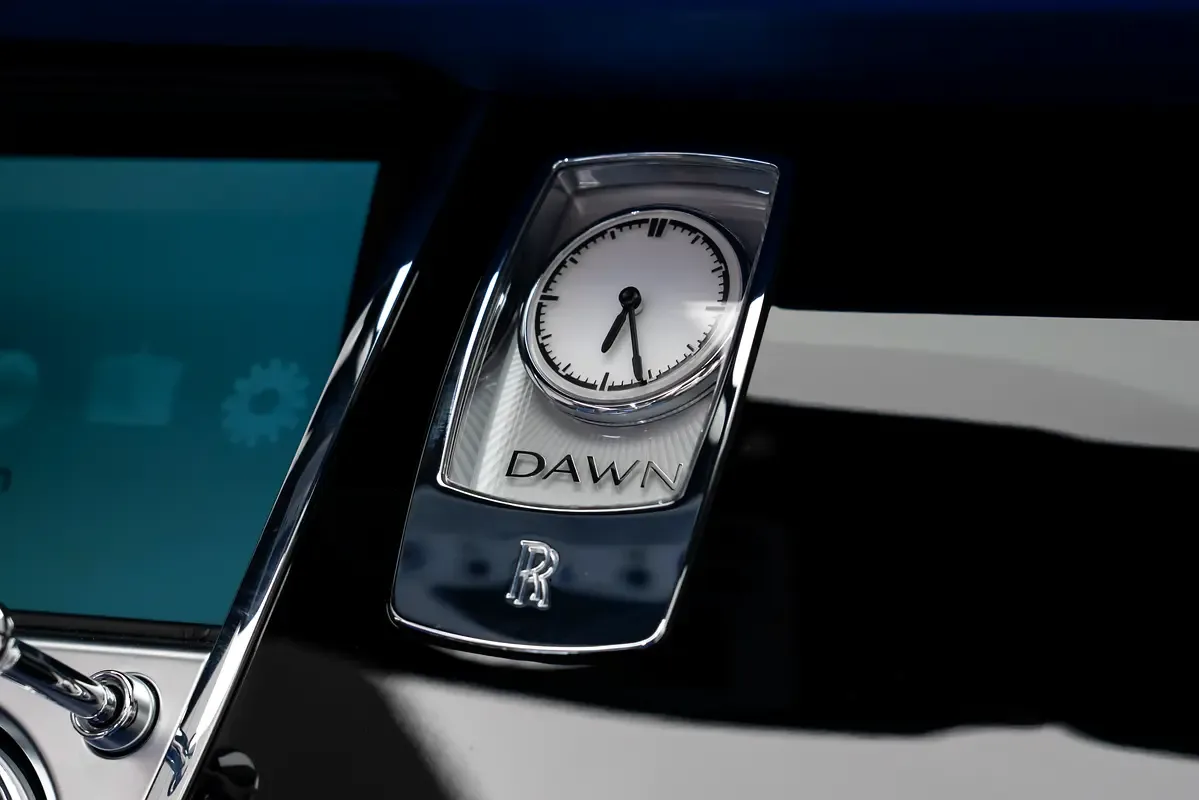 Rolls-Royce Dawn 6.6 AT RWD (570 حصان) - 12