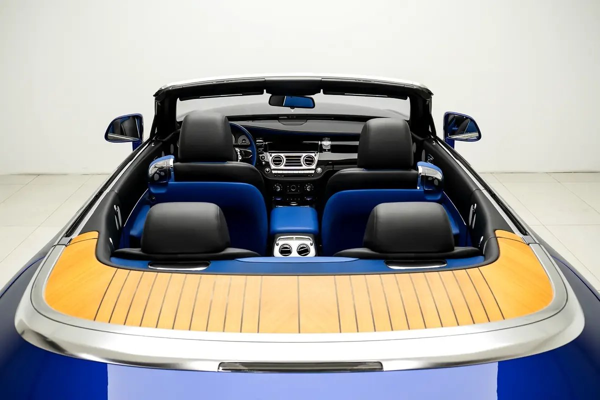 Rolls-Royce Dawn 6.6 AT RWD (570 حصان) - 17
