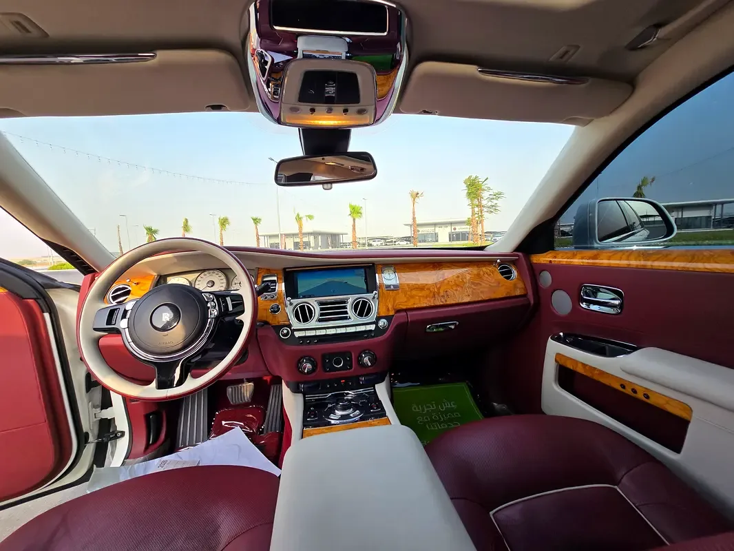 Rolls-Royce Ghost 6.6 AT RWD (570 حصان) - 14
