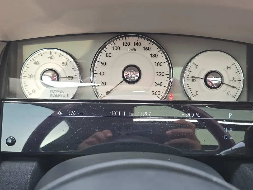 Rolls-Royce Ghost 6.6 AT RWD (570 حصان) - 20