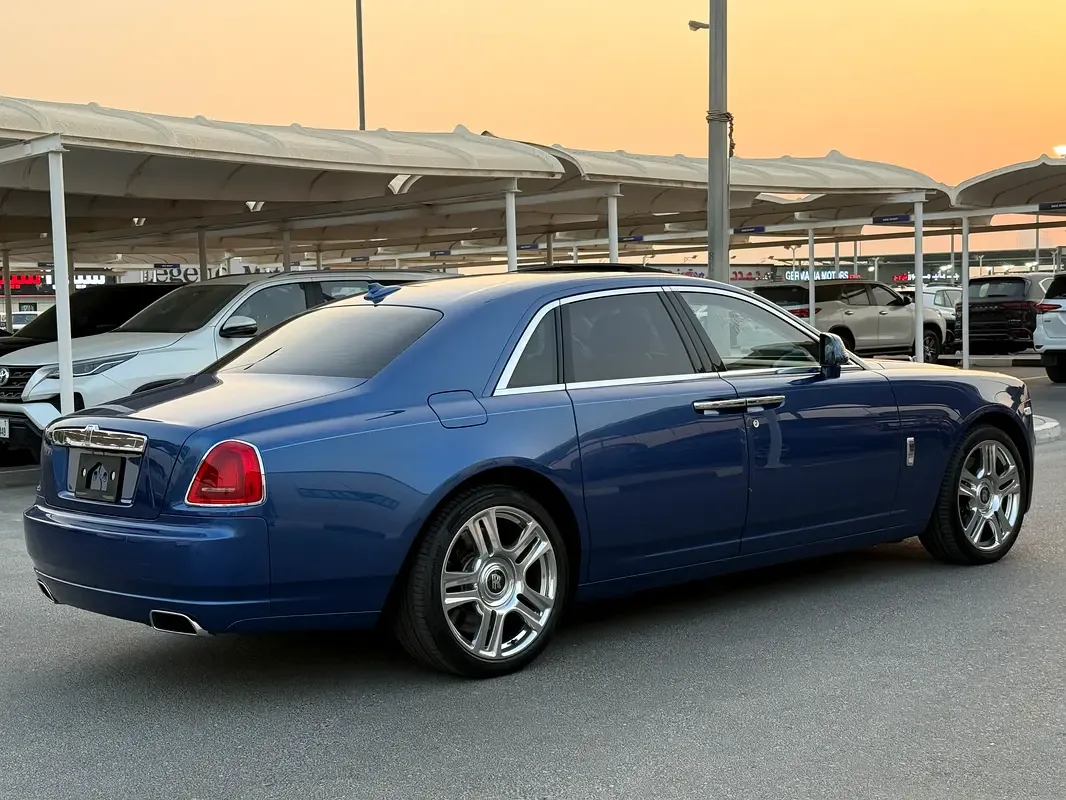 Rolls-Royce Ghost 6.6 AT RWD (570 حصان) - 4