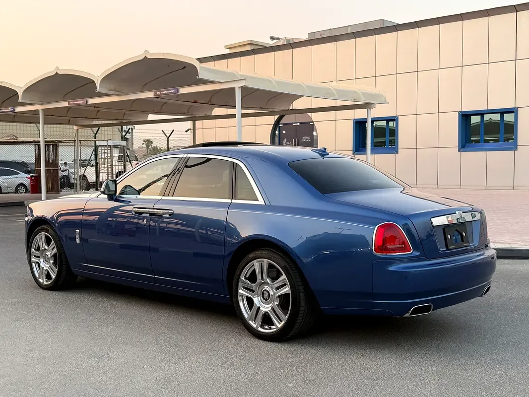 Rolls-Royce Ghost 6.6 AT RWD (570 حصان) - 5