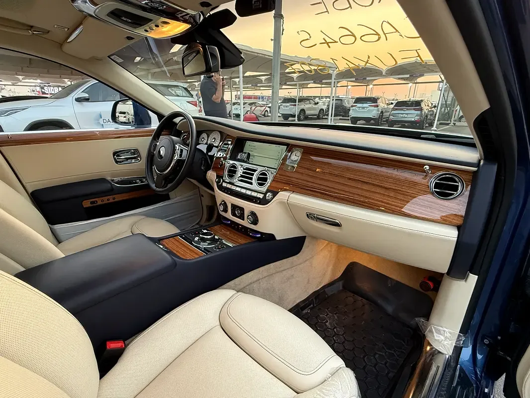Rolls-Royce Ghost 6.6 AT RWD (570 حصان) - 8