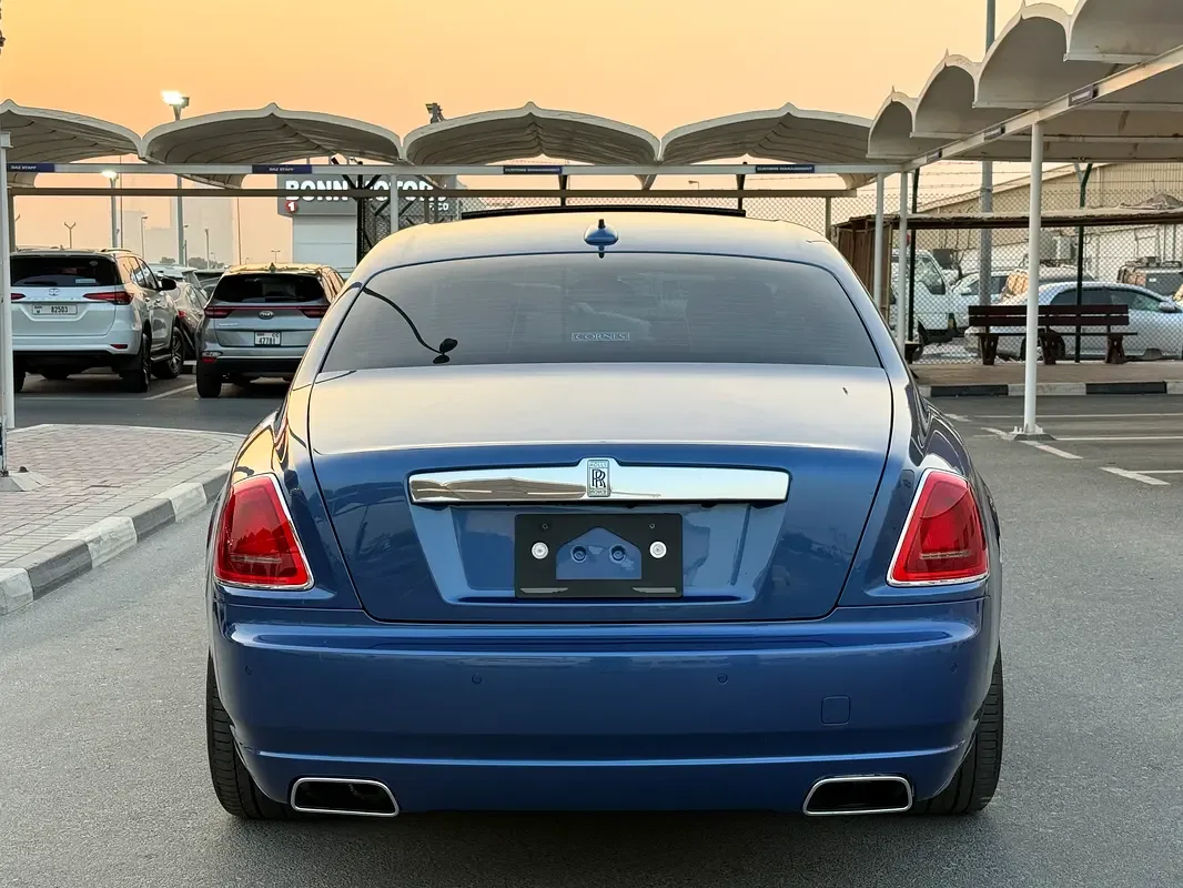 Rolls-Royce Ghost 6.6 AT RWD (570 حصان) - 6