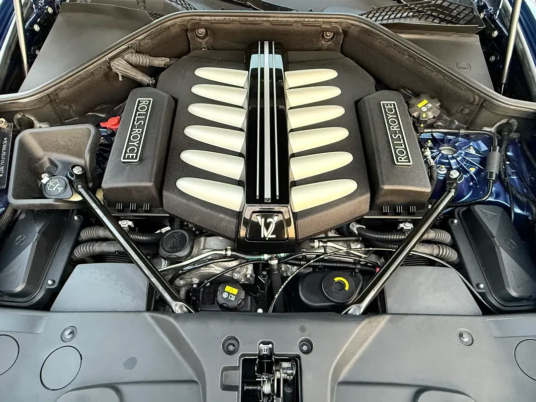 Rolls-Royce Ghost 6.6 AT RWD (570 حصان) - 13