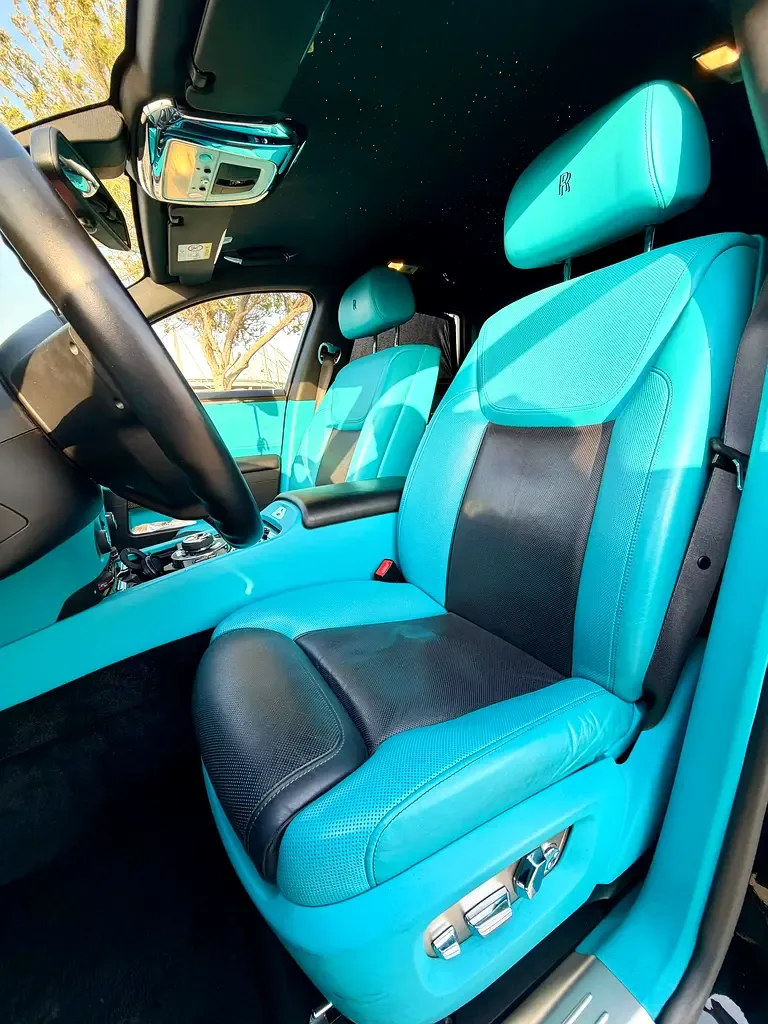 Rolls-Royce Ghost 6.6 AT RWD (570 hp) - 12