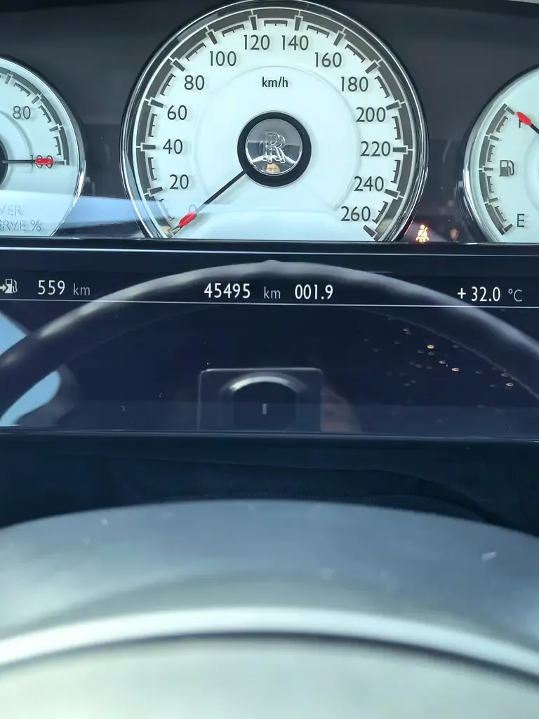 Rolls-Royce Ghost 6.6 AT RWD (612 hp) - 2
