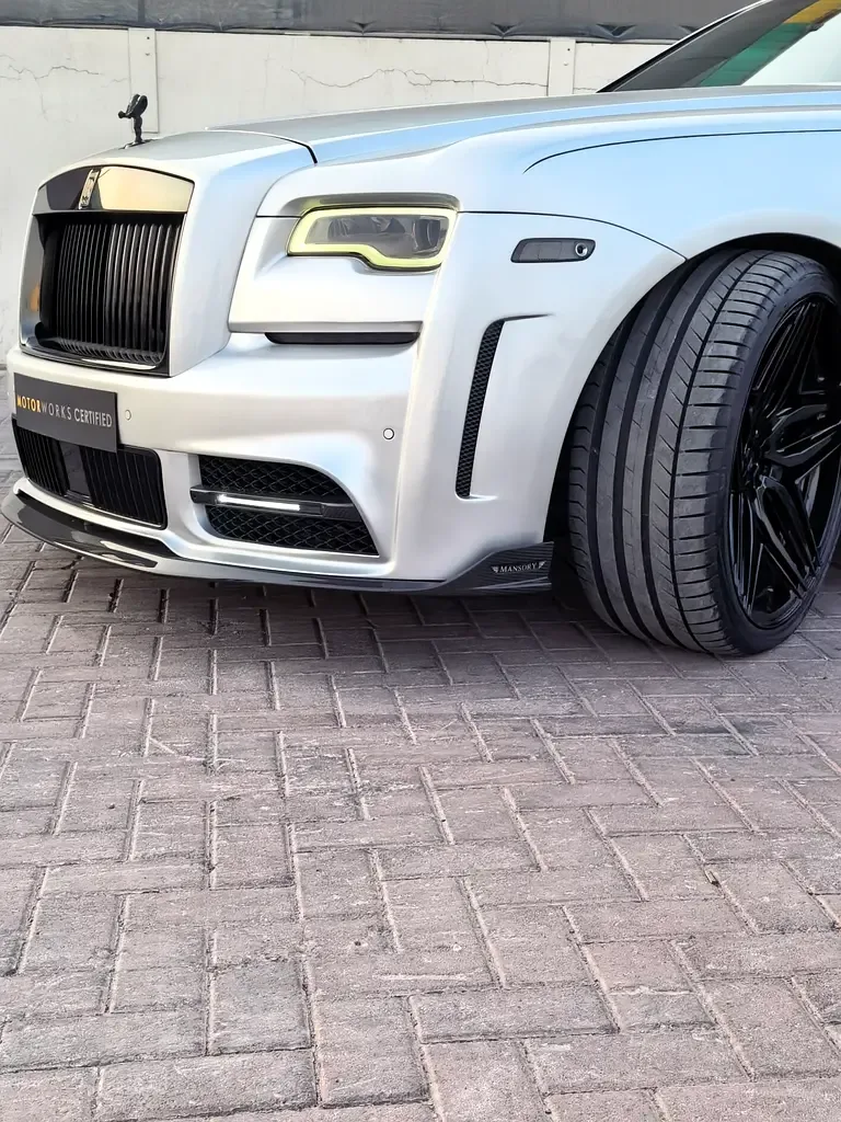 Rolls-Royce Ghost 6.6 AT RWD (612 hp) - 10