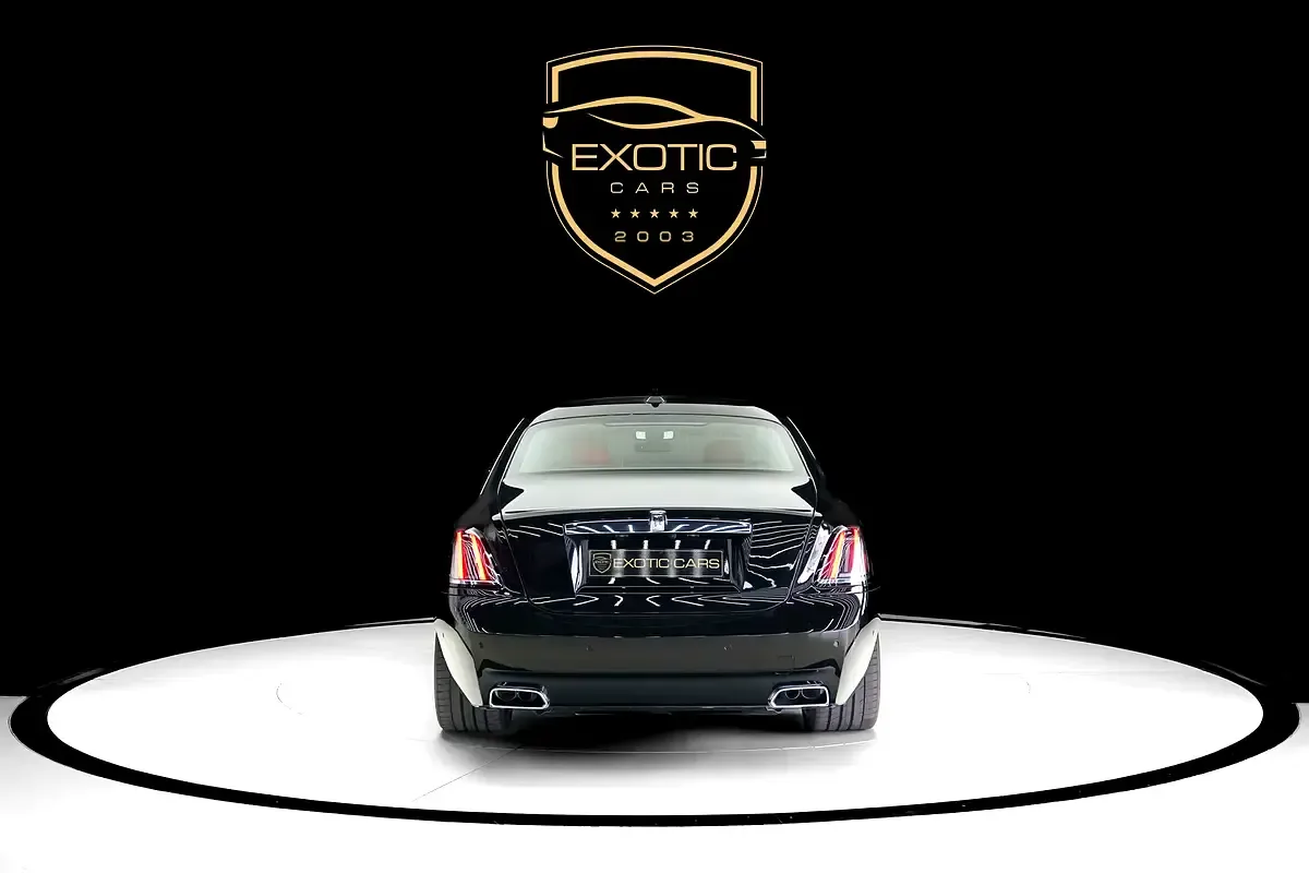 Rolls-Royce Ghost 6.8 AT 4WD (571 hp) - 2