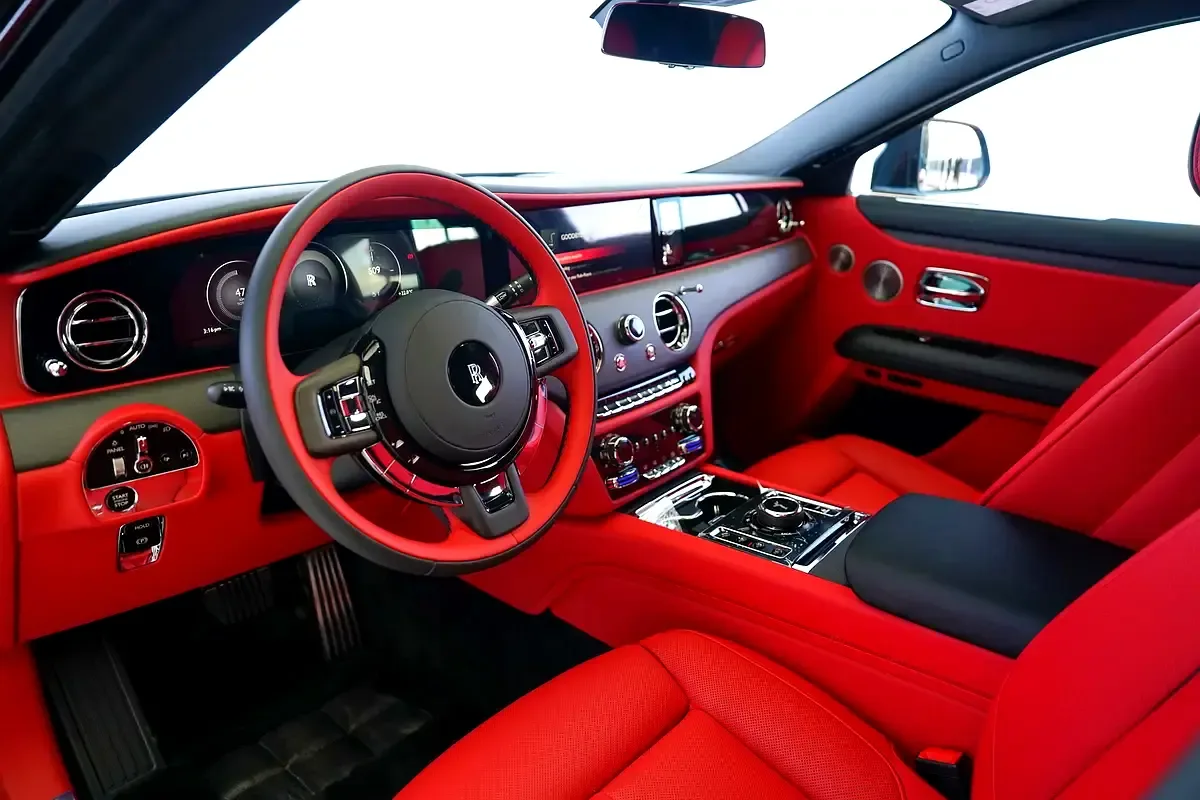 Rolls-Royce Ghost 6.8 AT 4WD (571 hp) - 6
