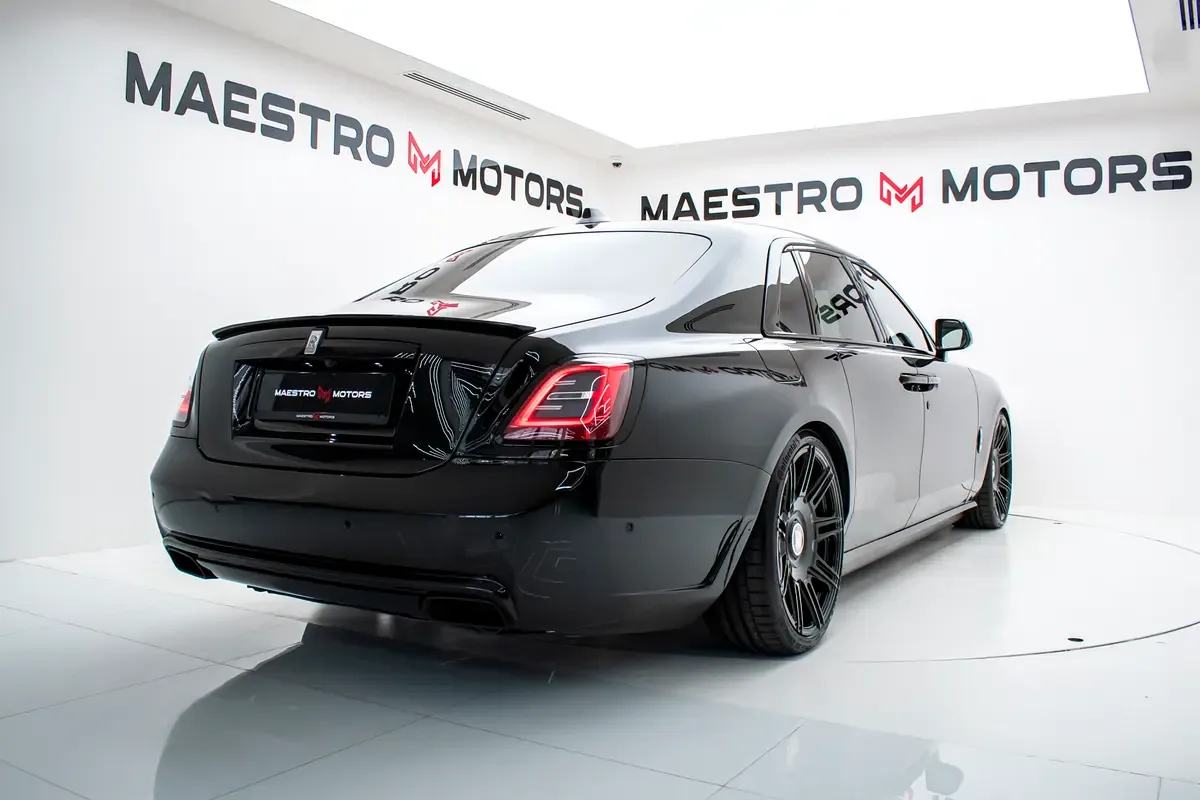 Rolls-Royce Ghost 6.8 AT AWD (571 حصان) - 4