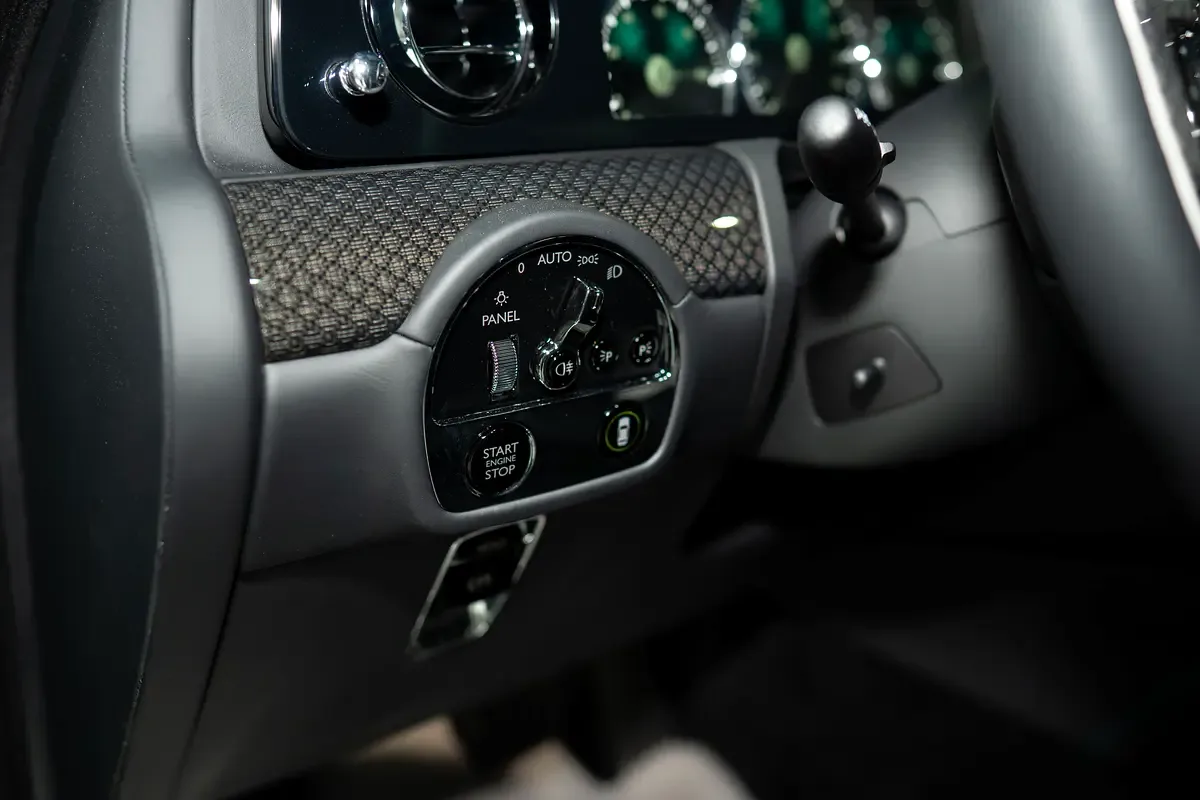 Rolls-Royce Ghost 6.8 AT AWD (571 حصان) - 9