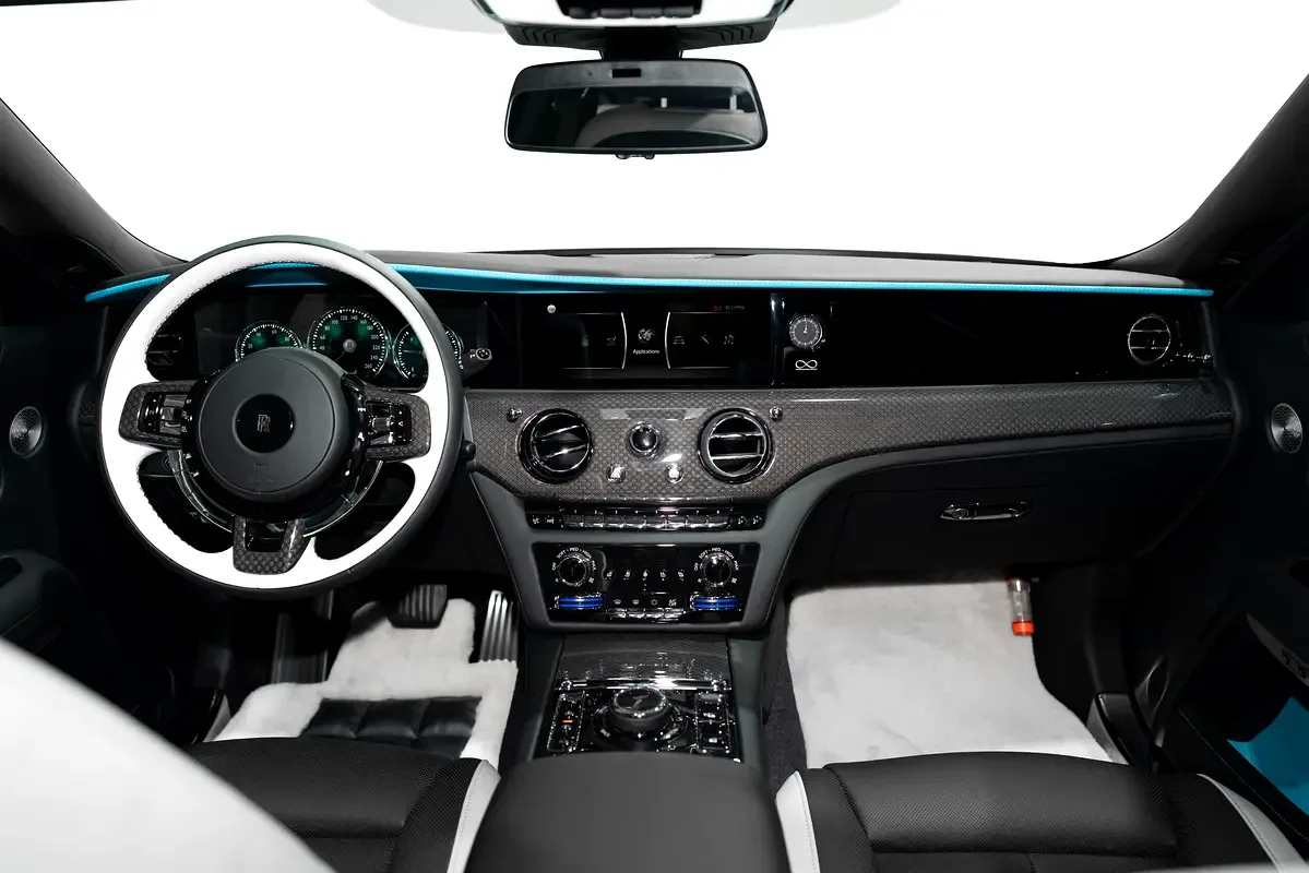 Rolls-Royce Ghost 6.8 AT AWD (571 حصان) - 10