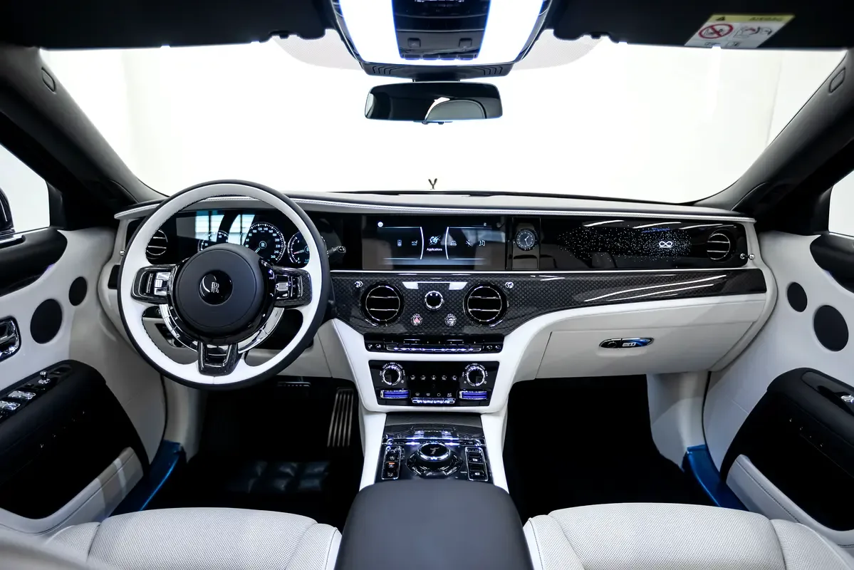 Rolls-Royce Ghost 6.8 AT AWD (571 hp) - 7