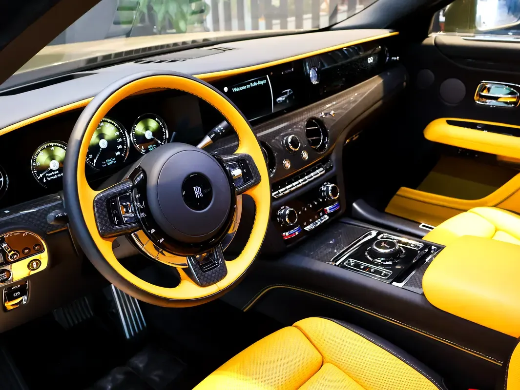 Rolls-Royce Ghost 6.8 AT AWD (571 hp) - 4