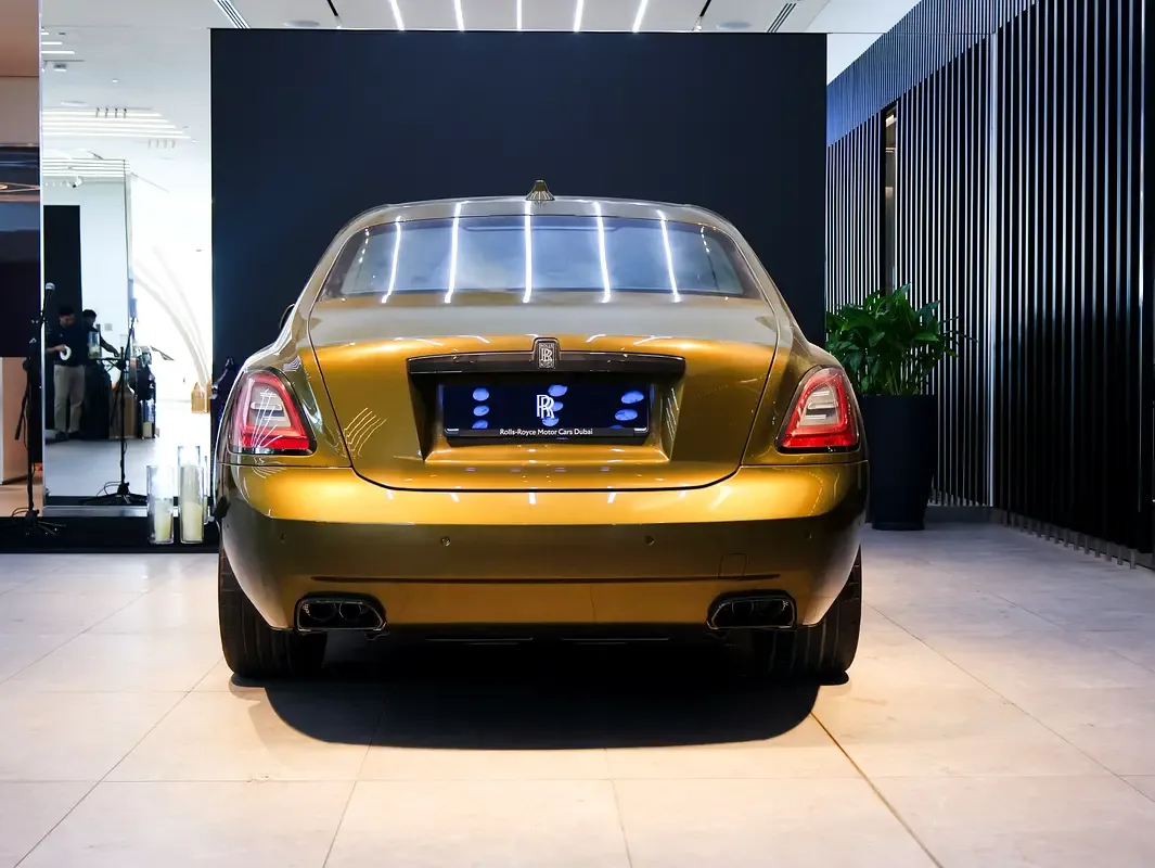 Rolls-Royce Ghost 6.8 AT AWD (571 hp) - 8