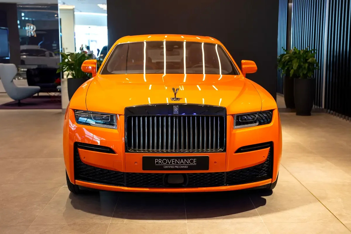 Rolls-Royce Ghost 6.8 AT AWD (571 hp) - 2