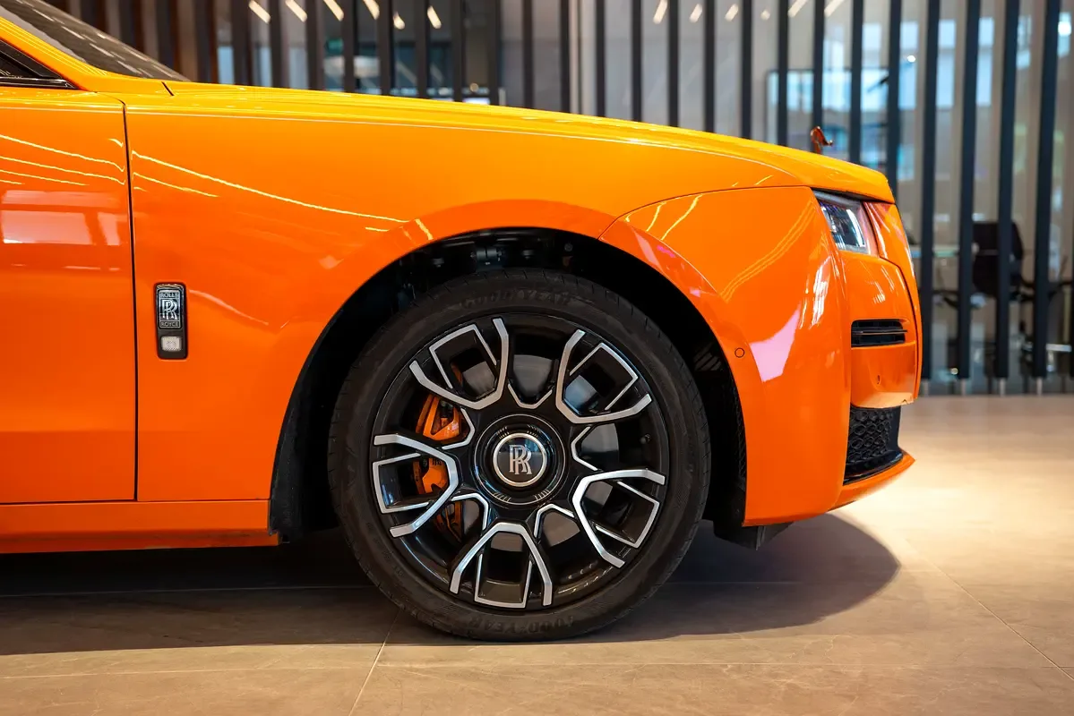 Rolls-Royce Ghost 6.8 AT AWD (571 hp) - 8