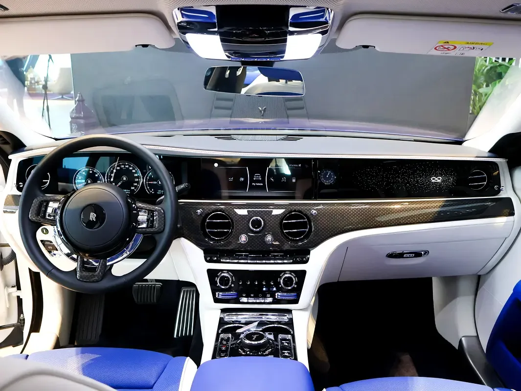 Rolls-Royce Ghost 6.8 AT AWD (571 hp) - 4