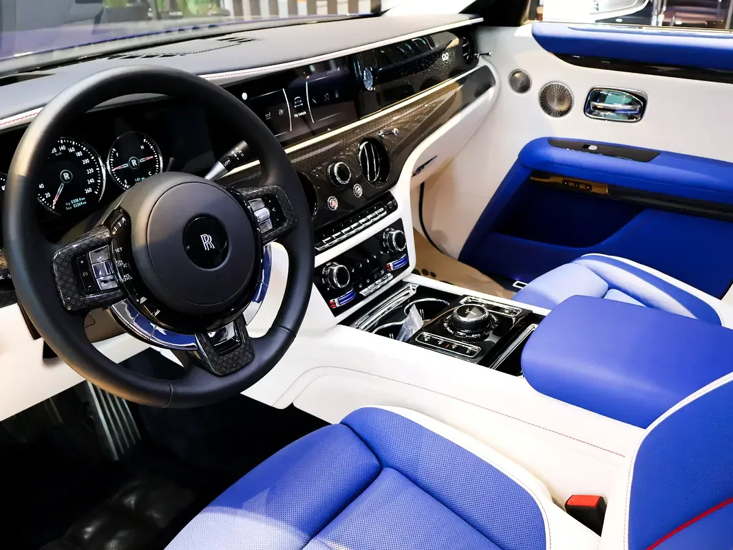 Rolls-Royce Ghost 6.8 AT AWD (571 hp) - 5