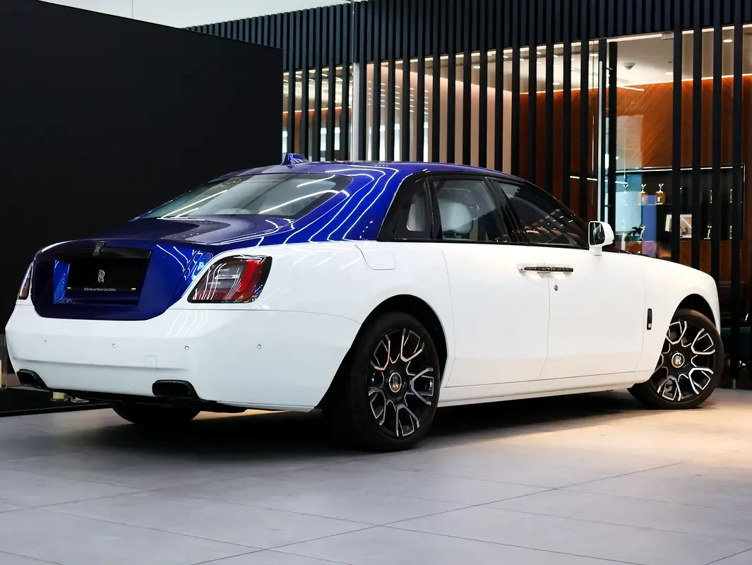 Rolls-Royce Ghost 6.8 AT AWD (571 hp) - 8