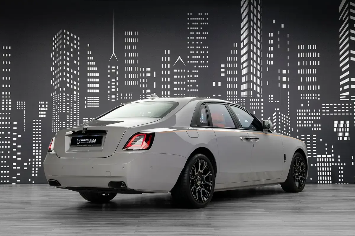Rolls-Royce Ghost 6.8 AT AWD (571 hp) - 3