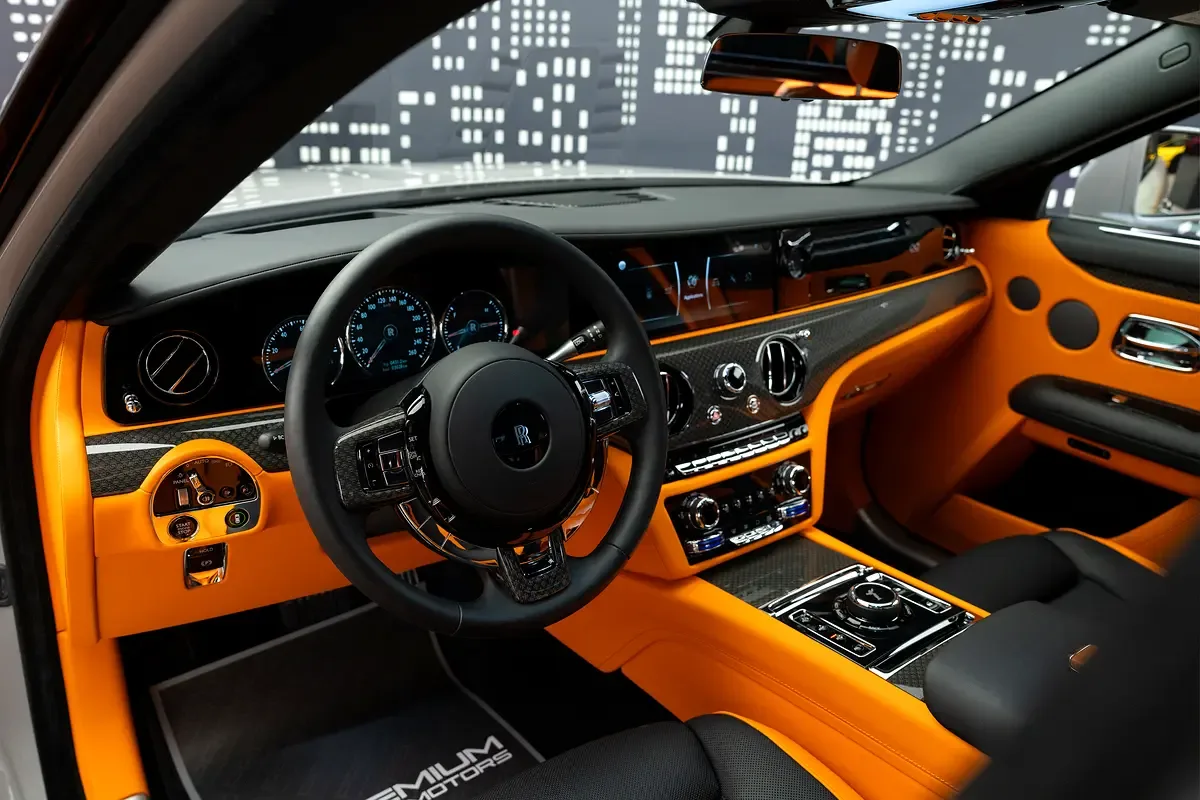 Rolls-Royce Ghost 6.8 AT AWD (571 hp) - 10