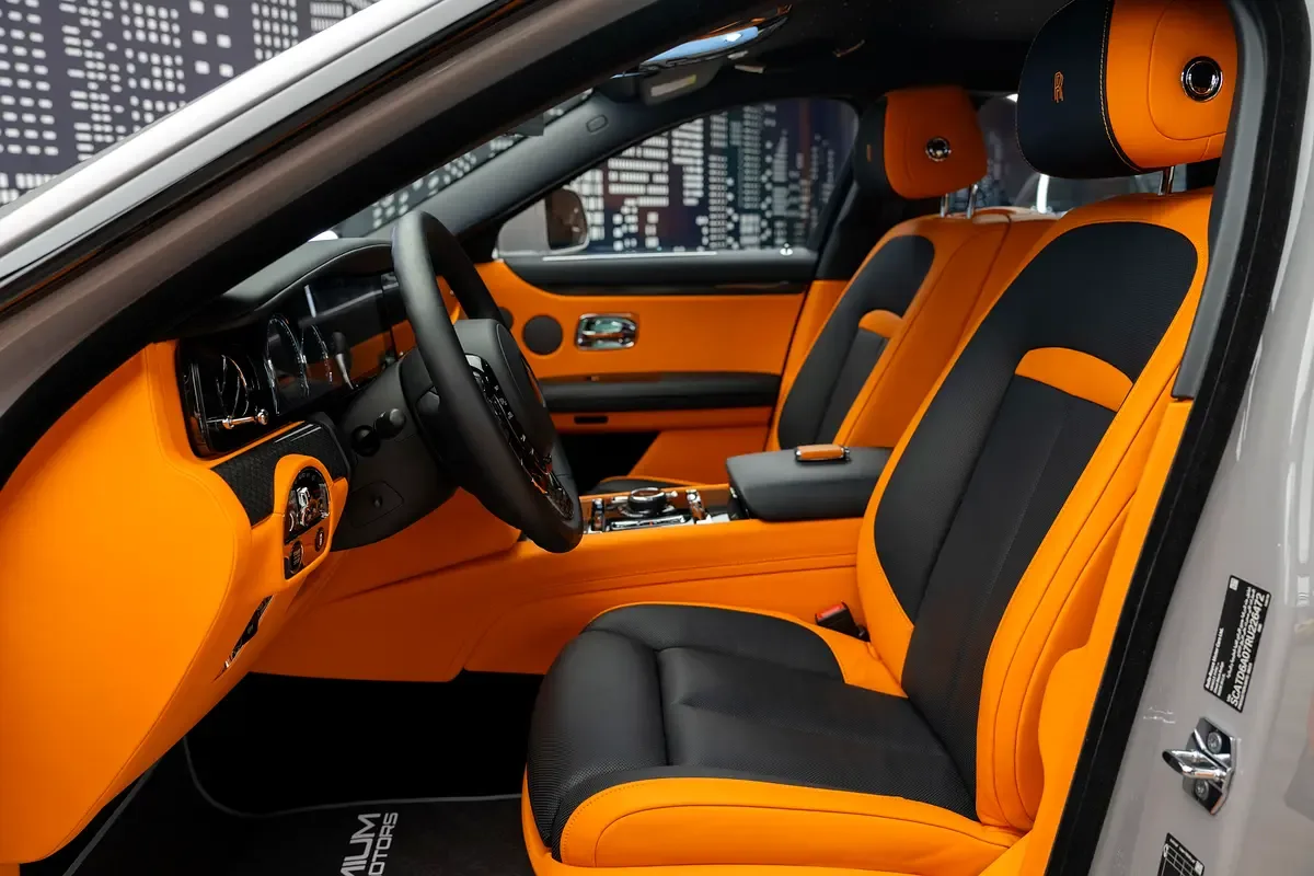 Rolls-Royce Ghost 6.8 AT AWD (571 hp) - 11