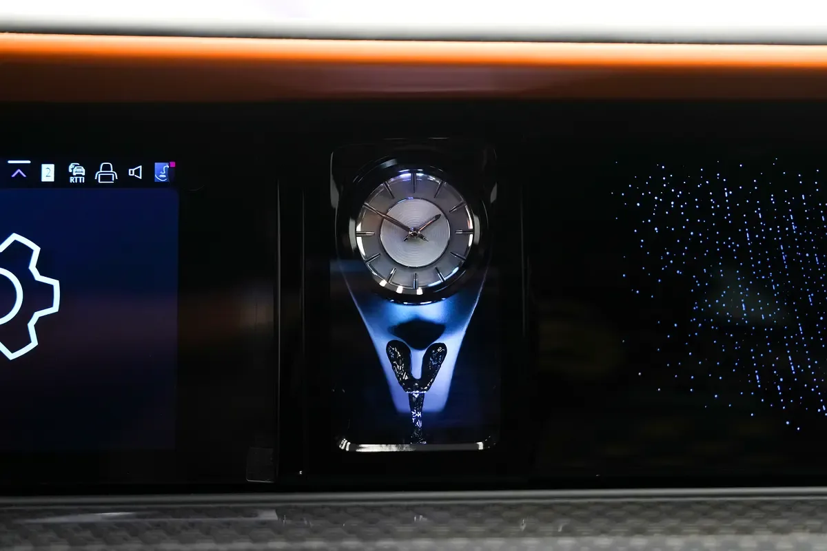 Rolls-Royce Ghost 6.8 AT AWD (571 hp) - 10