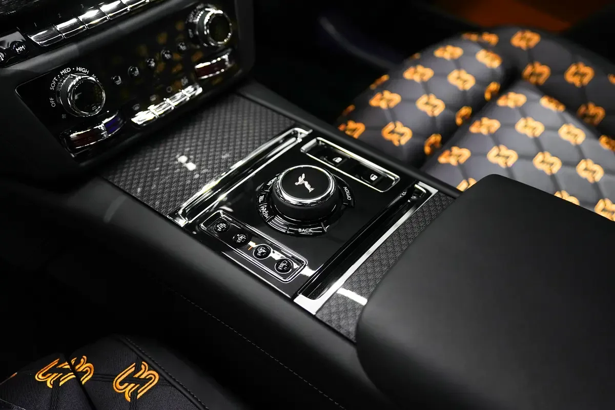 Rolls-Royce Ghost 6.8 AT AWD (571 hp) - 8