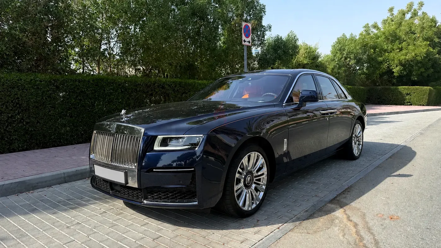 Rolls-Royce Ghost 6.8 AT AWD (571 hp) - 3