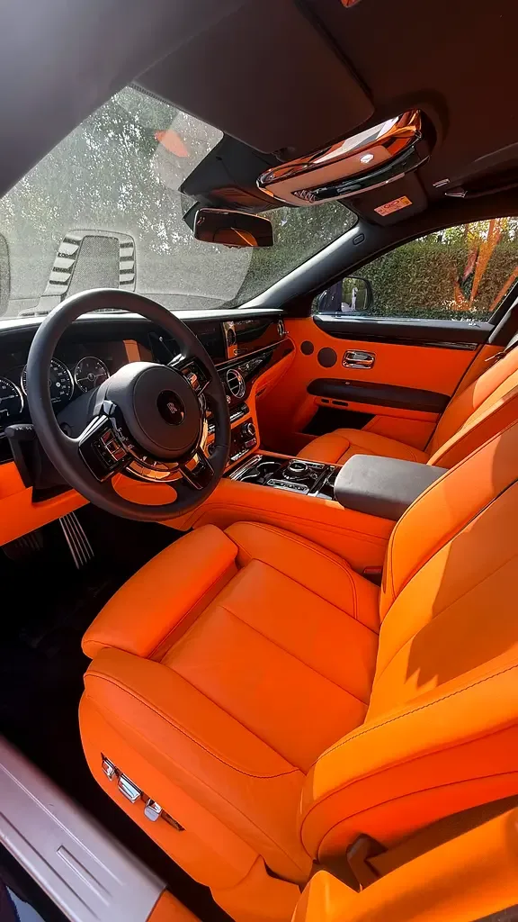 Rolls-Royce Ghost 6.8 AT AWD (571 hp) - 6