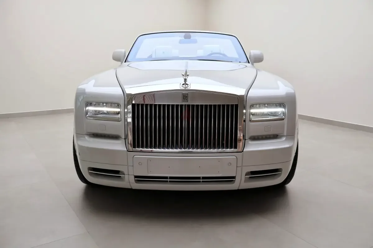 Rolls-Royce Phantom 6.7 AT (453 حصان) - 2