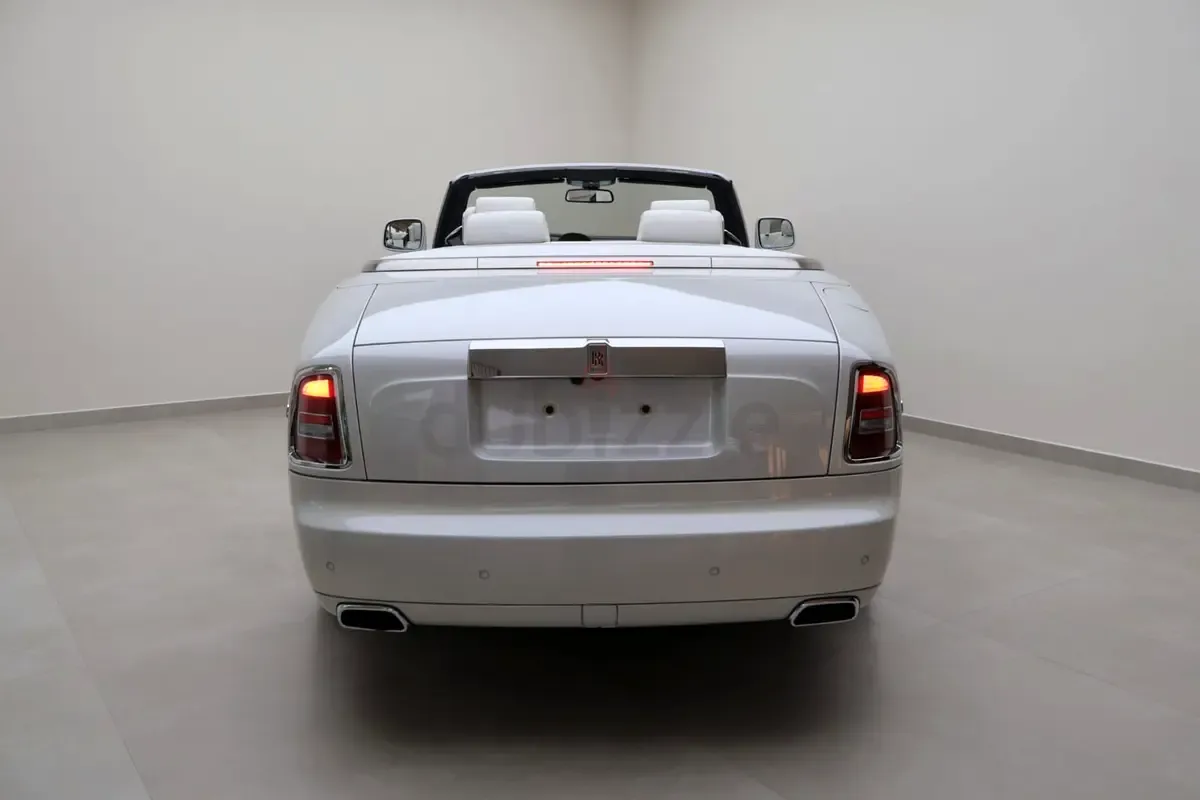 Rolls-Royce Phantom 6.7 AT (453 حصان) - 8