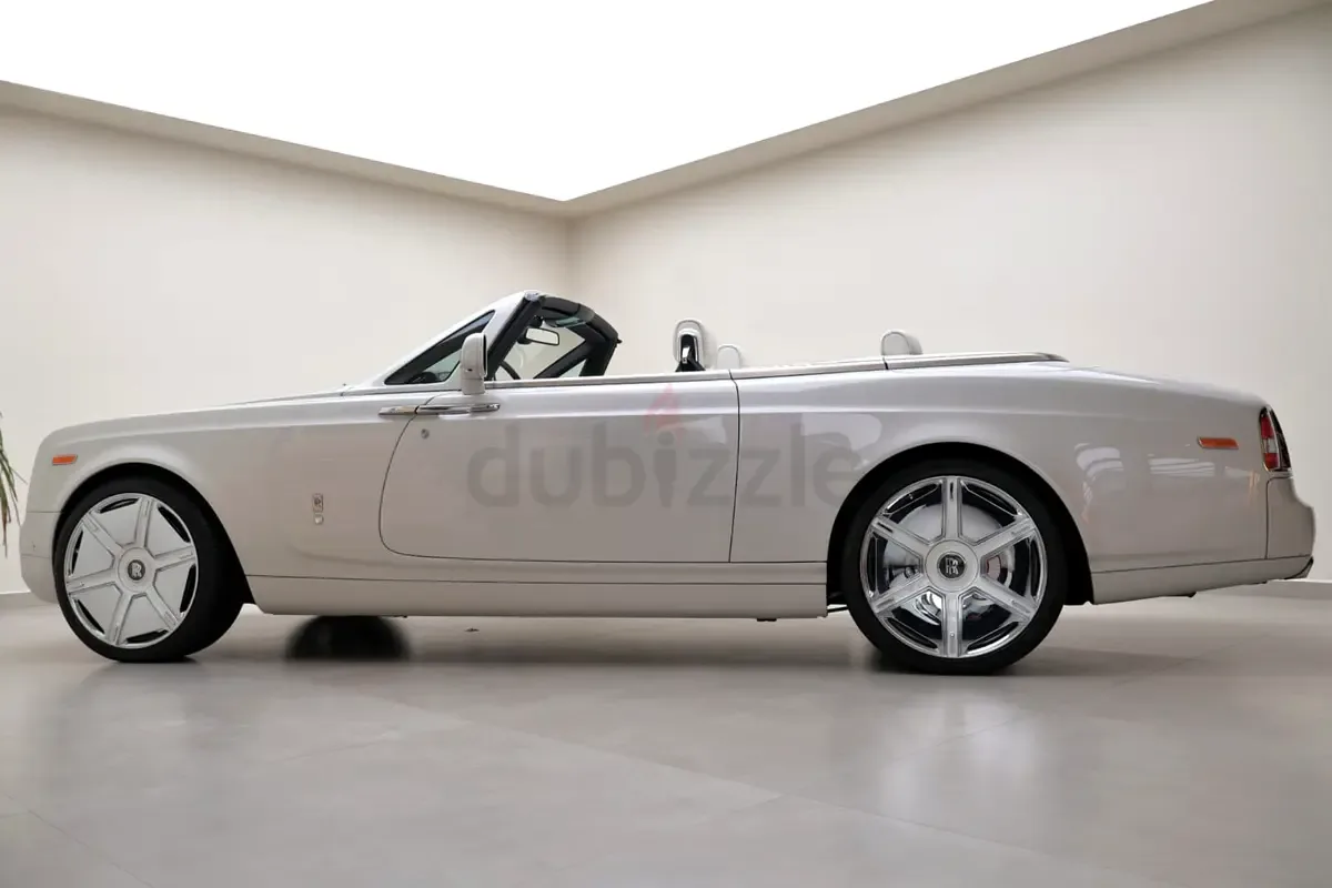 Rolls-Royce Phantom 6.7 AT (453 حصان) - 6
